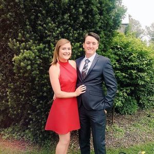 Meet your Posher, Hilary